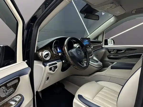 Mercedes-Benz V-Class 2022