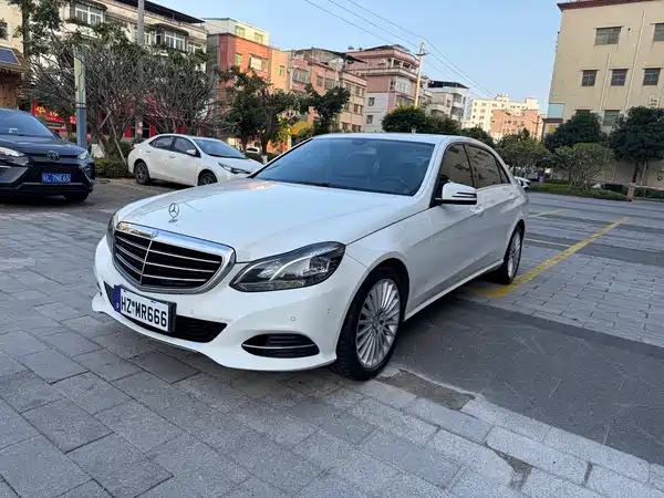 Mercedes-Benz E-Class 2015