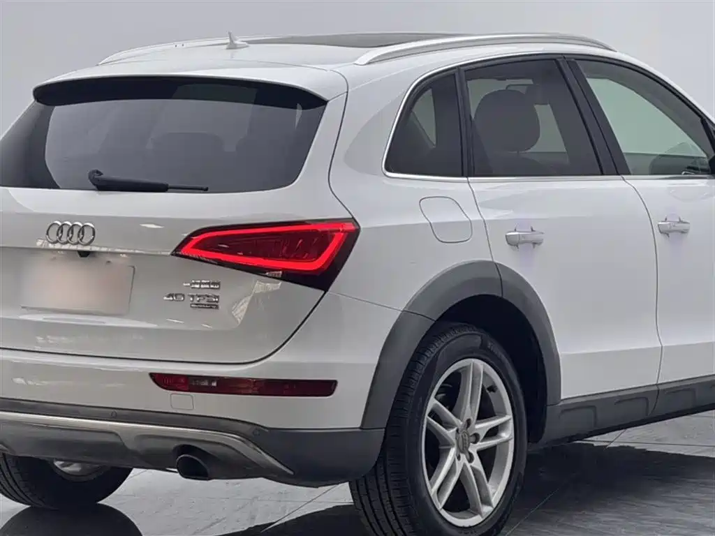 Audi Q5 2017 — фото 11