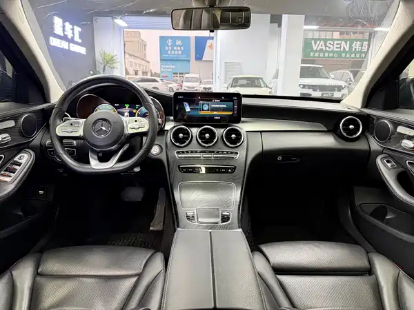 Mercedes-Benz C-Class 2020