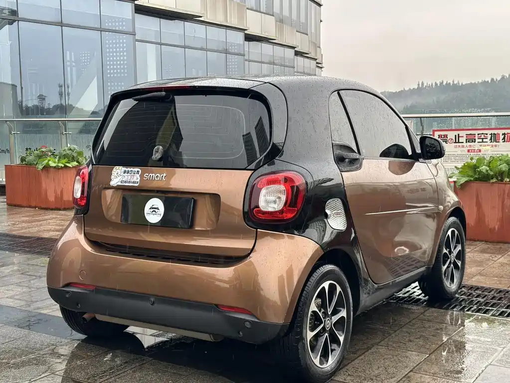 smart fortwo 2016 — фото 9