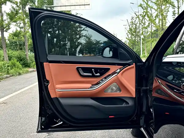 Mercedes-Benz S-Class 2023