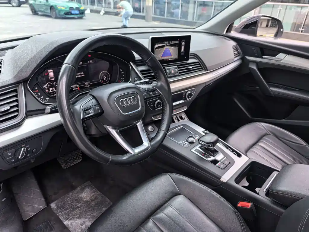 Audi Q5L 2020 — фото 6