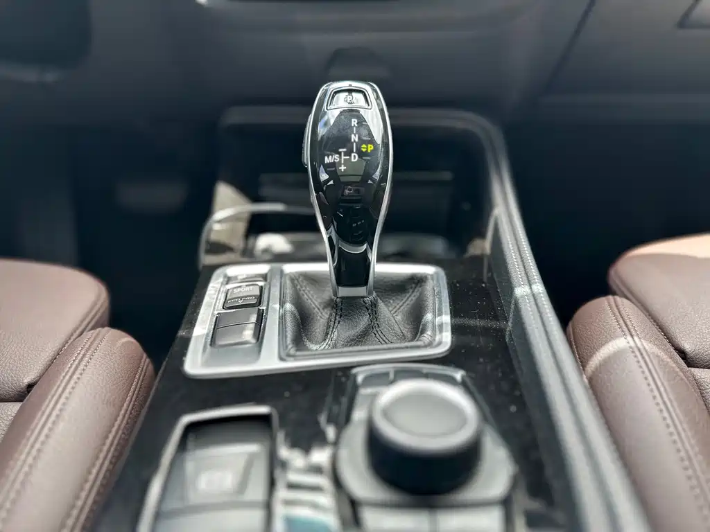 BMW 1 Series 2020 — фото 19