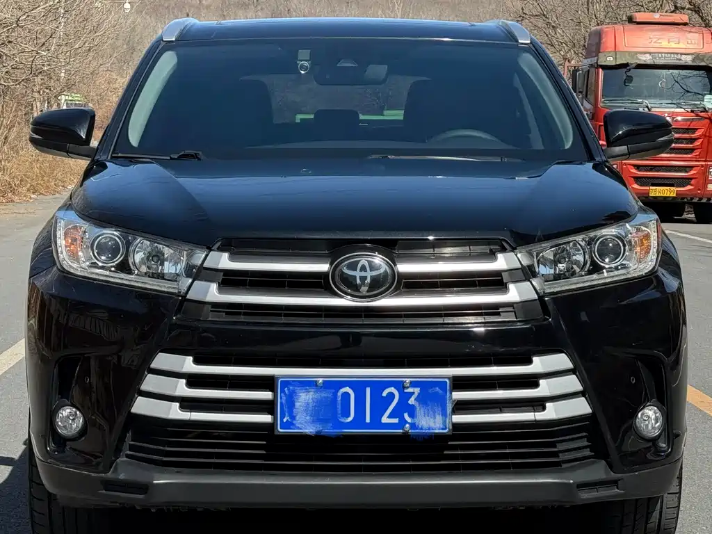 Toyota Highlander 2018 — фото 2
