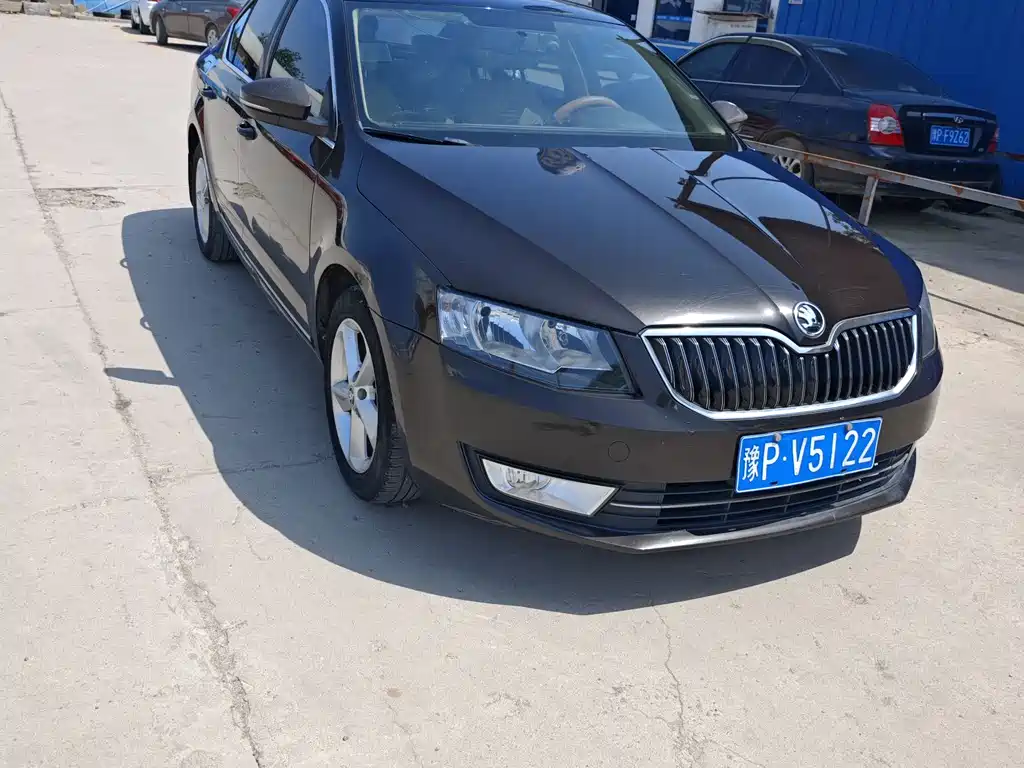 Skoda Octavia 2015 — фото 9