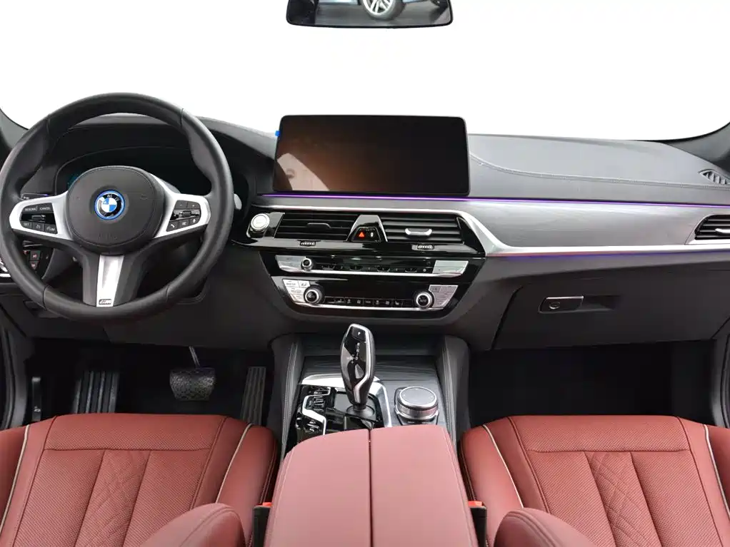 BMW 5 Series New Energy 2022 — фото 10