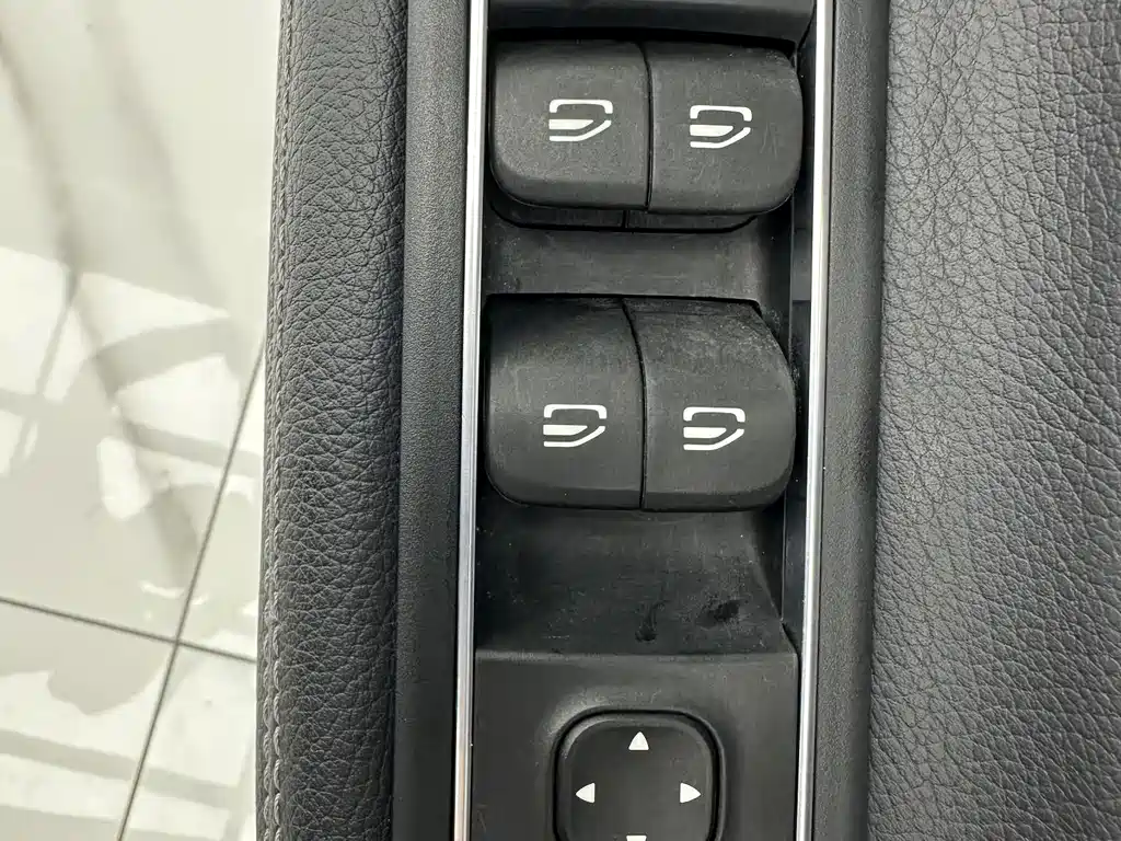 Mercedes-Benz A-Class 2023 — фото 11