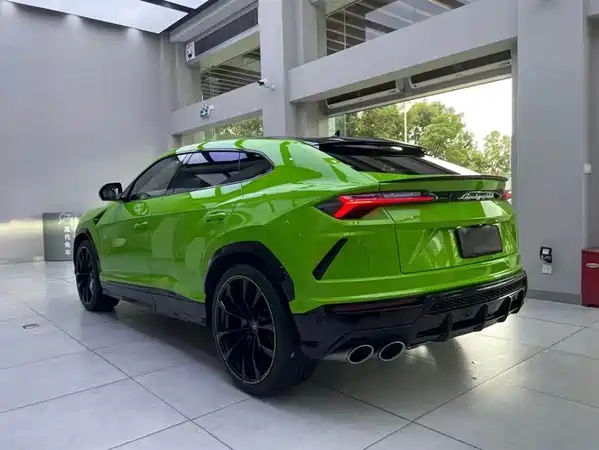 Lamborghini Urus 2021