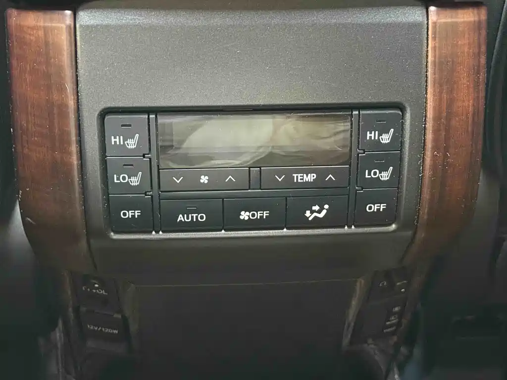 Toyota Prado 2017 — фото 10