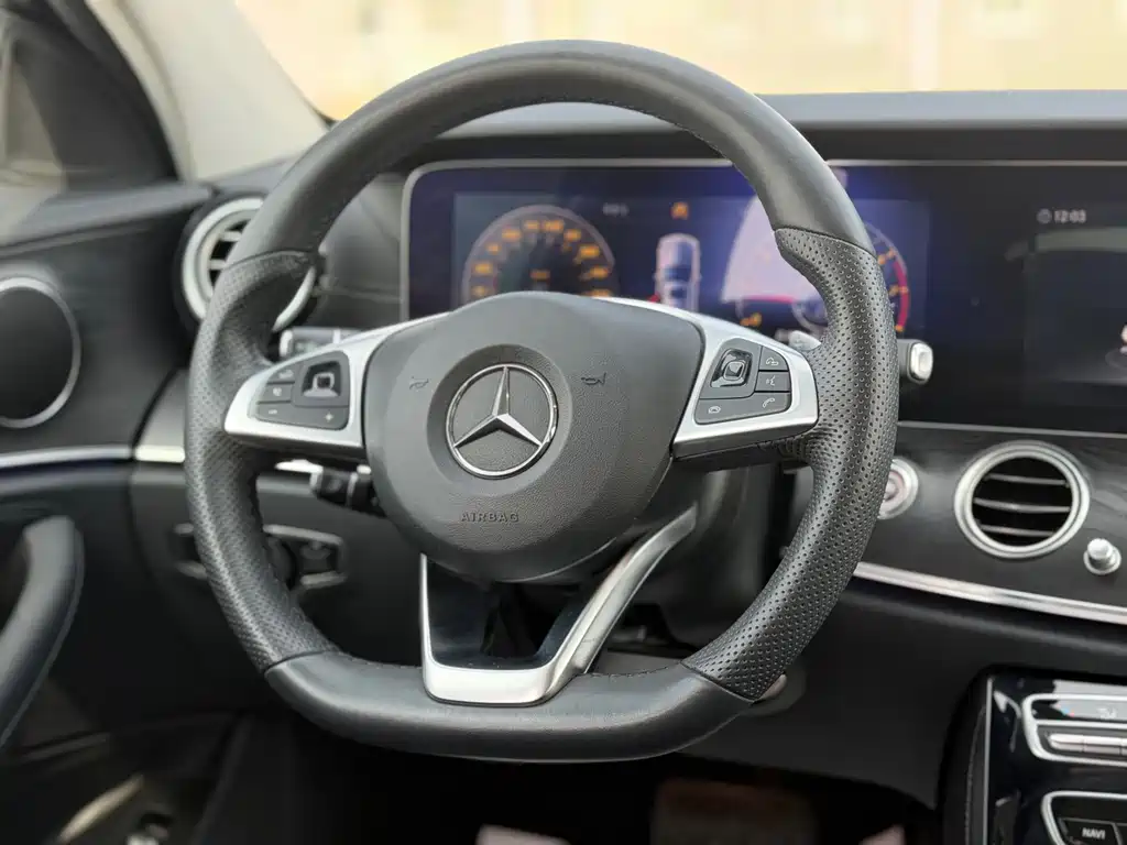 Mercedes-Benz E-Class 2017 — фото 11