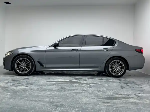BMW 5 Series 2023