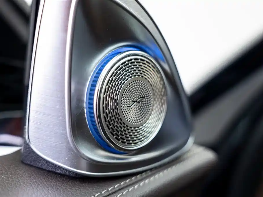 Mercedes-Benz E-Class 2023 — фото 16