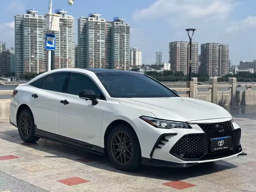 Toyota Avalon 2019 — фото 3
