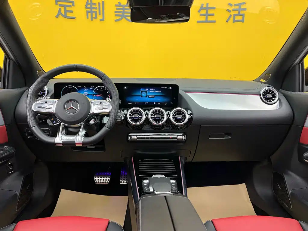 Mercedes-Benz GLA AMG 2023 — фото 10