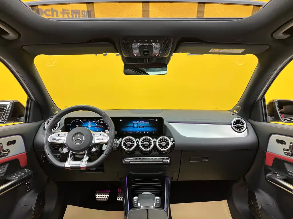 Mercedes-Benz GLA AMG 2023 — фото 26