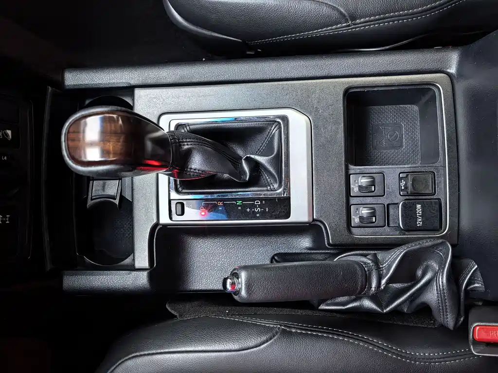 Toyota Prado 2017 — фото 11
