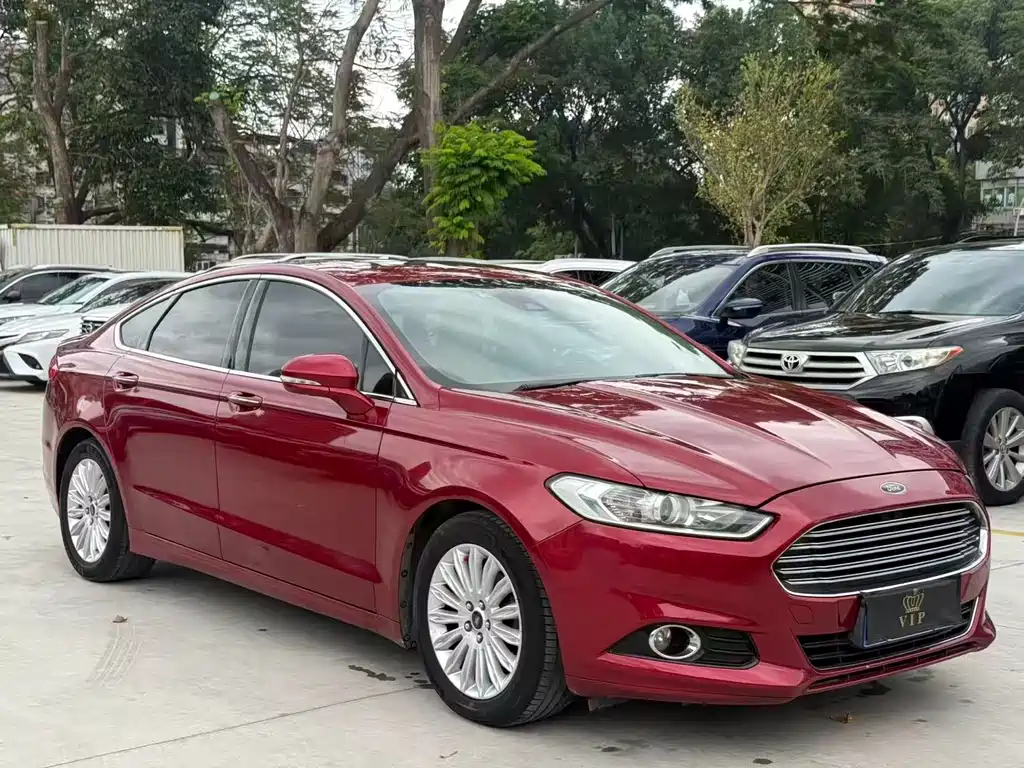 Ford Mondeo 2014 — фото 3