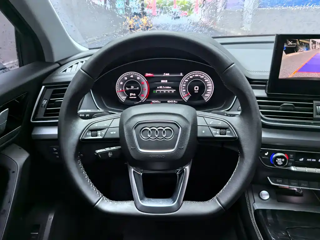 Audi Q5L 2025 — фото 12
