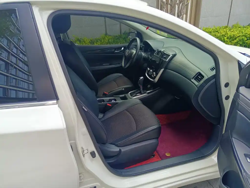 Nissan Tiida 2018