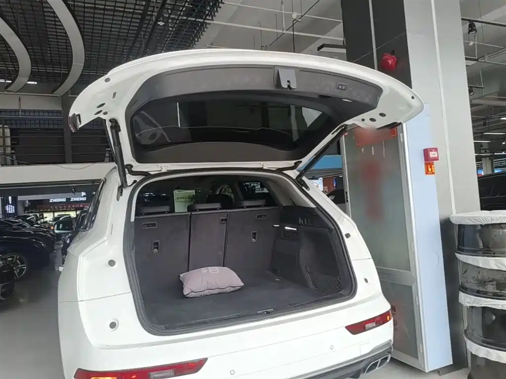 Audi Q5L 2022 — фото 19