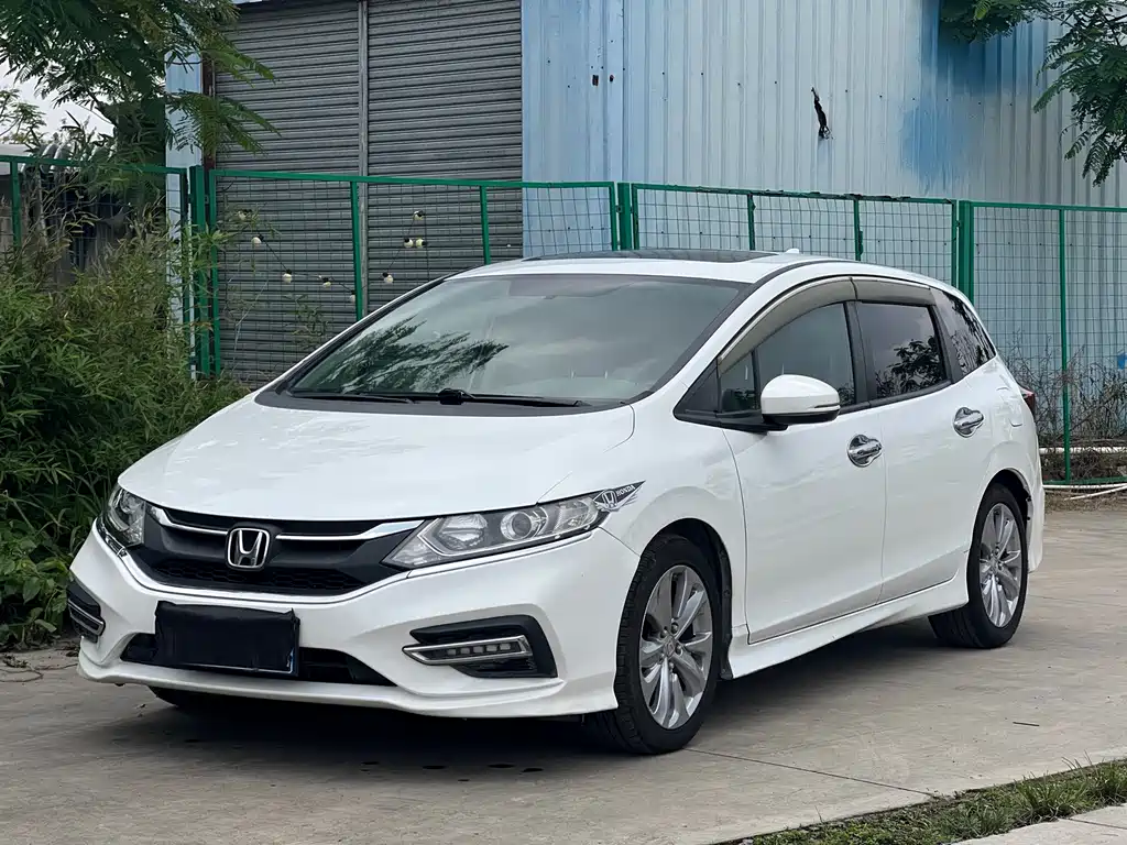 Honda Jade 2017 — фото 1