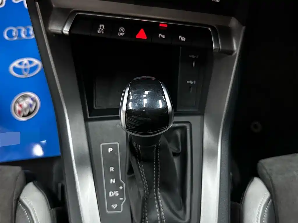 Audi Q3 2022 — фото 14