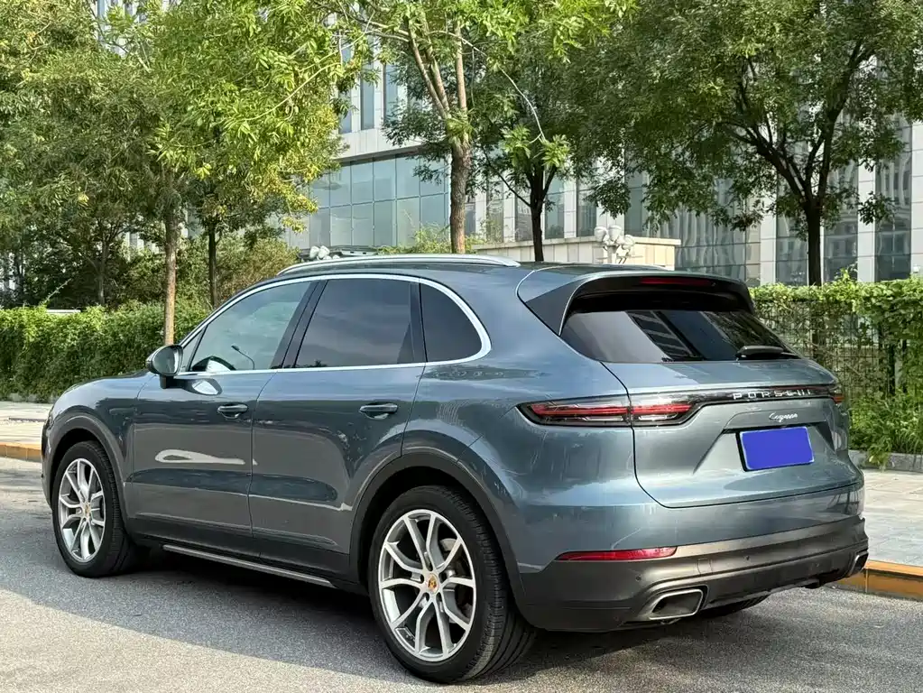 Porsche Cayenne 2018 — фото 3