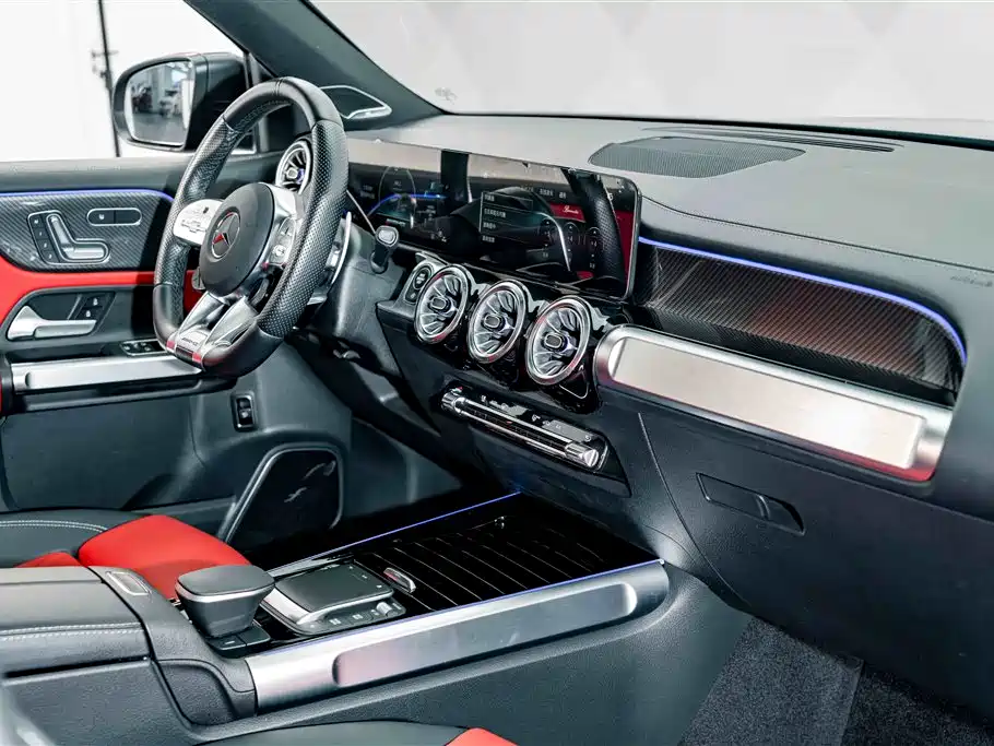 Mercedes-Benz GLB AMG 2023 — фото 19