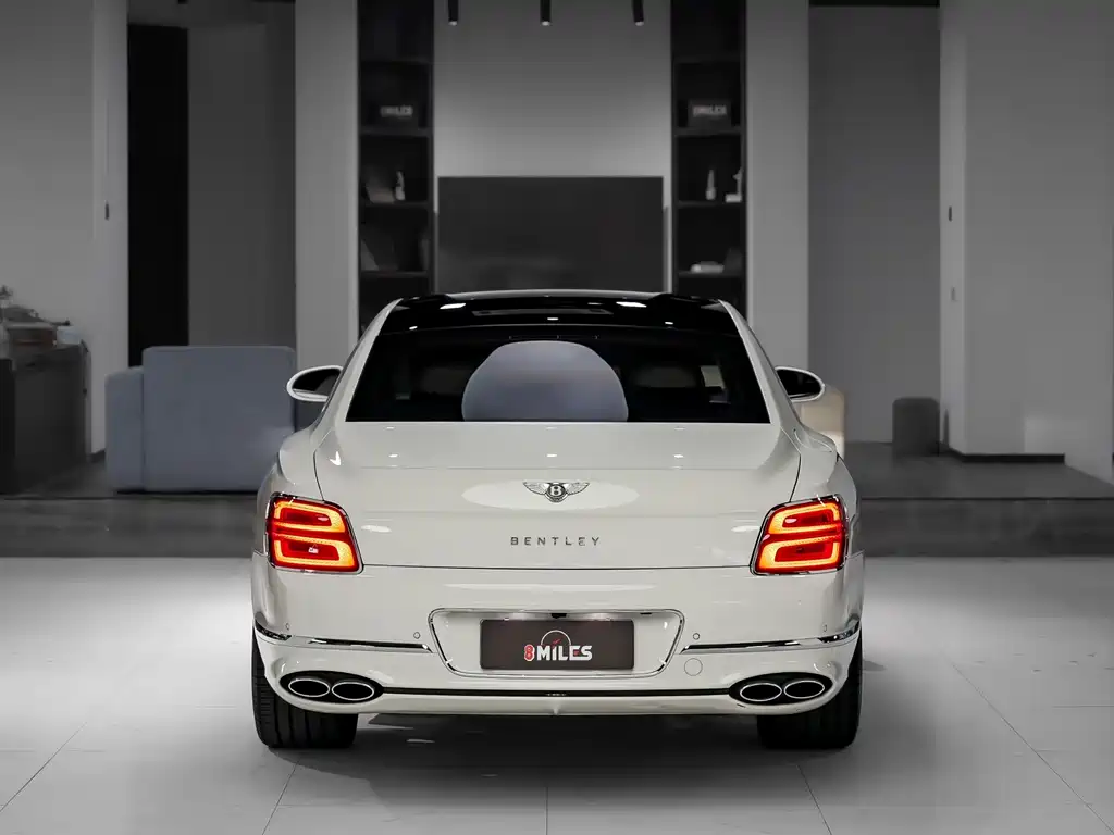 Bentley Flying Spur 2022 — фото 4