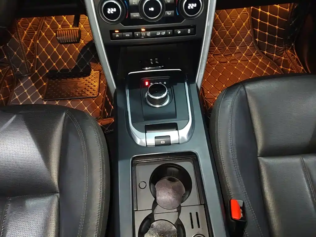 Land Rover Discovery Sport 2017 — фото 14