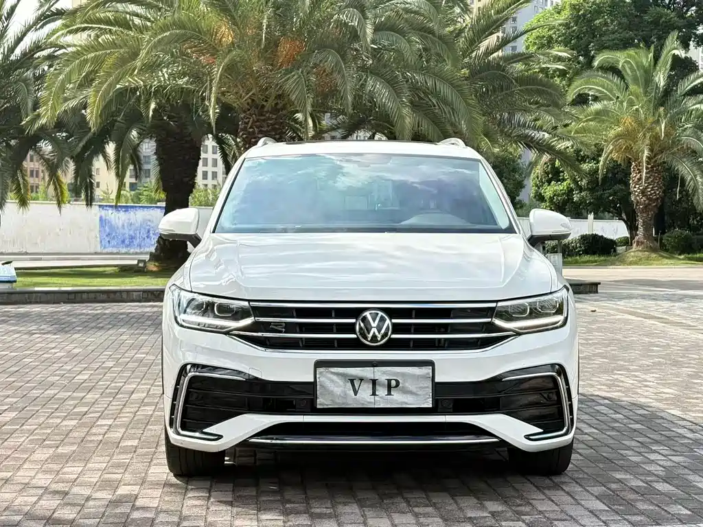 Volkswagen Tiguan L 2022 — фото 2