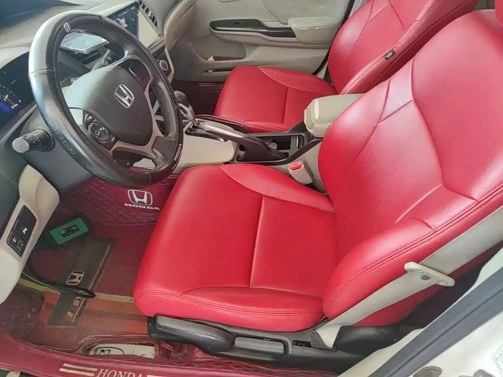 Honda Civic 2014 — фото 15