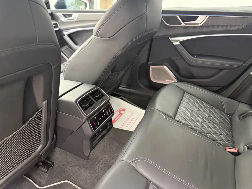 Audi A7 2024 — фото 9