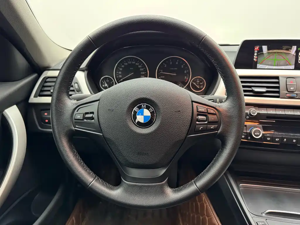 BMW 3 Series 2015 — фото 15