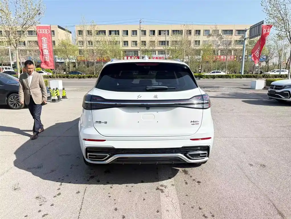 Hongqi HS5 2024