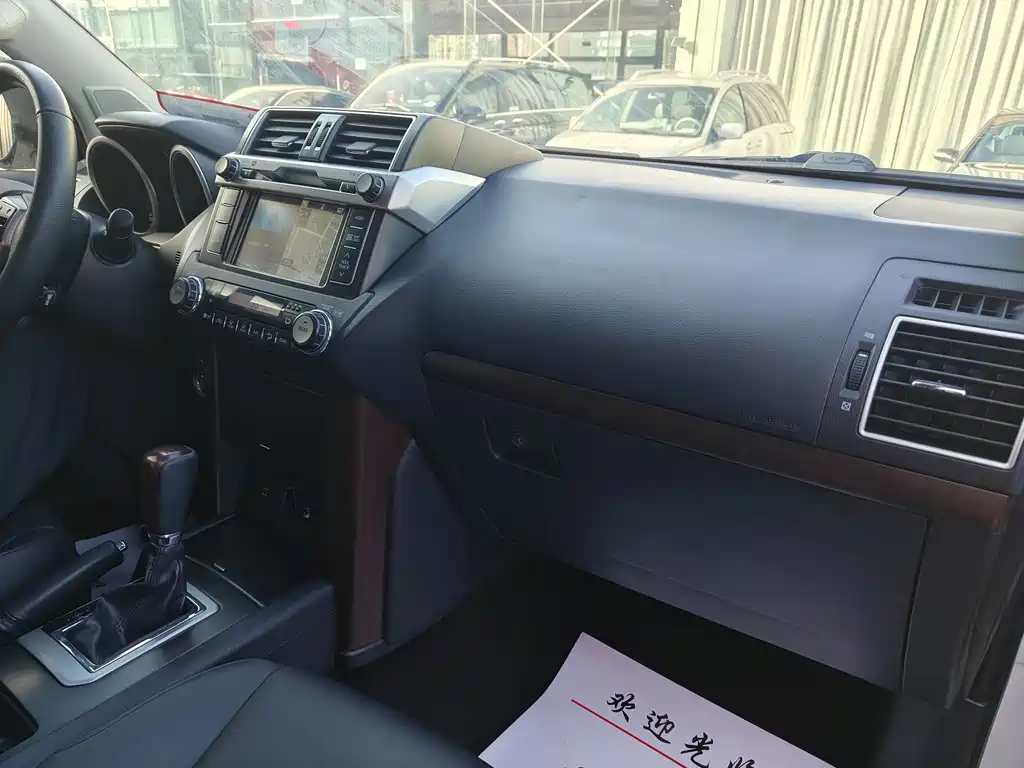 Toyota Prado 2017 — фото 19