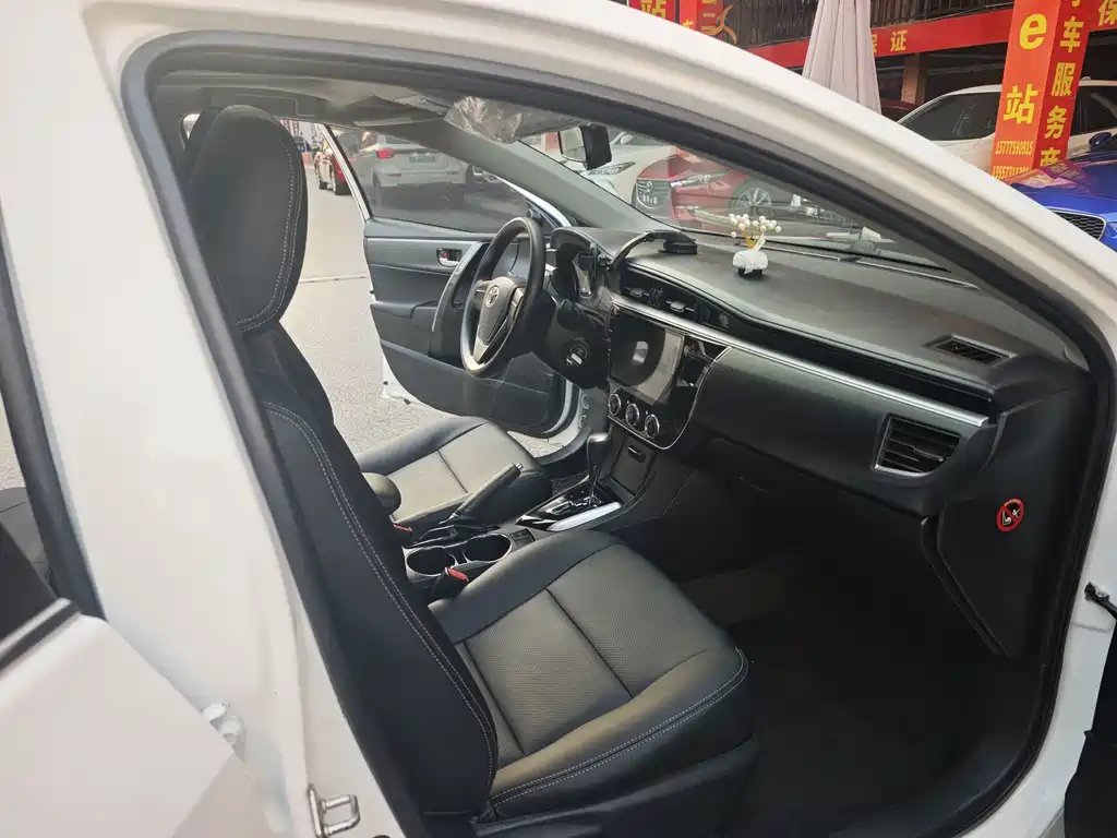 Toyota Corolla 2015 — фото 10