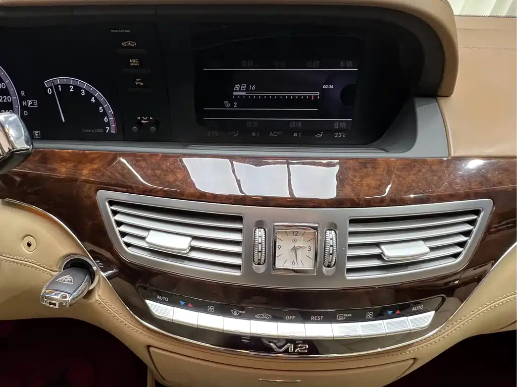 Mercedes-Benz S-Class 2012 — фото 16