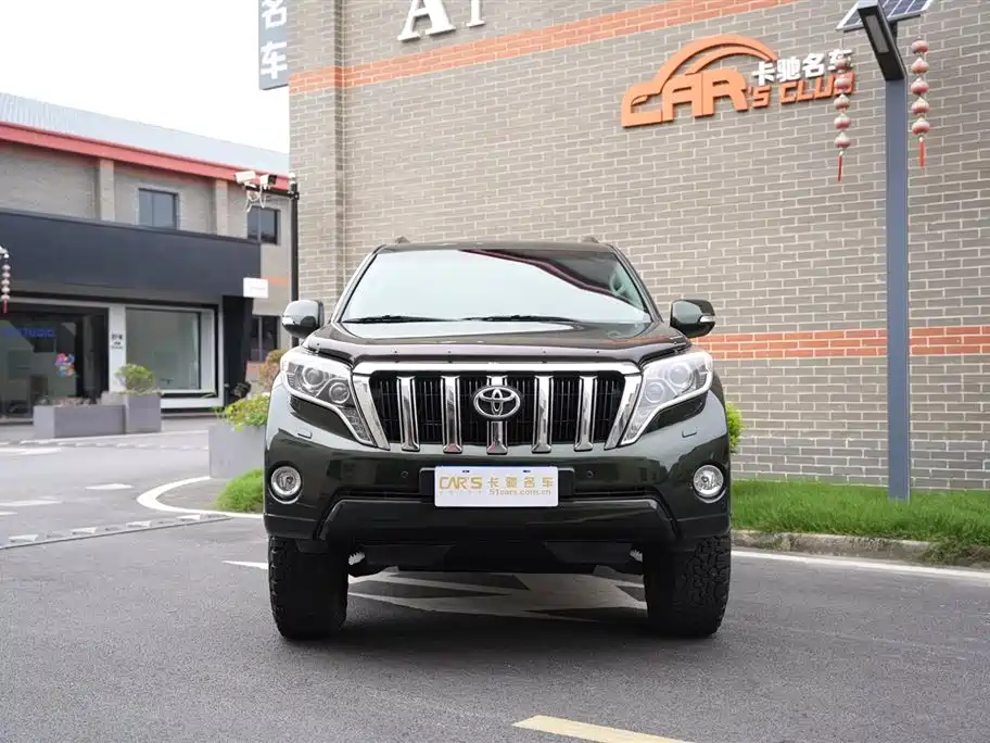 Toyota Prado 2017 — фото 2