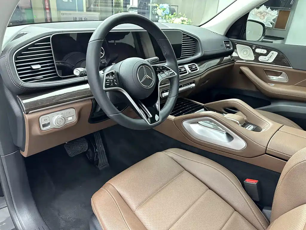 Mercedes-Benz GLE 2025 — фото 12