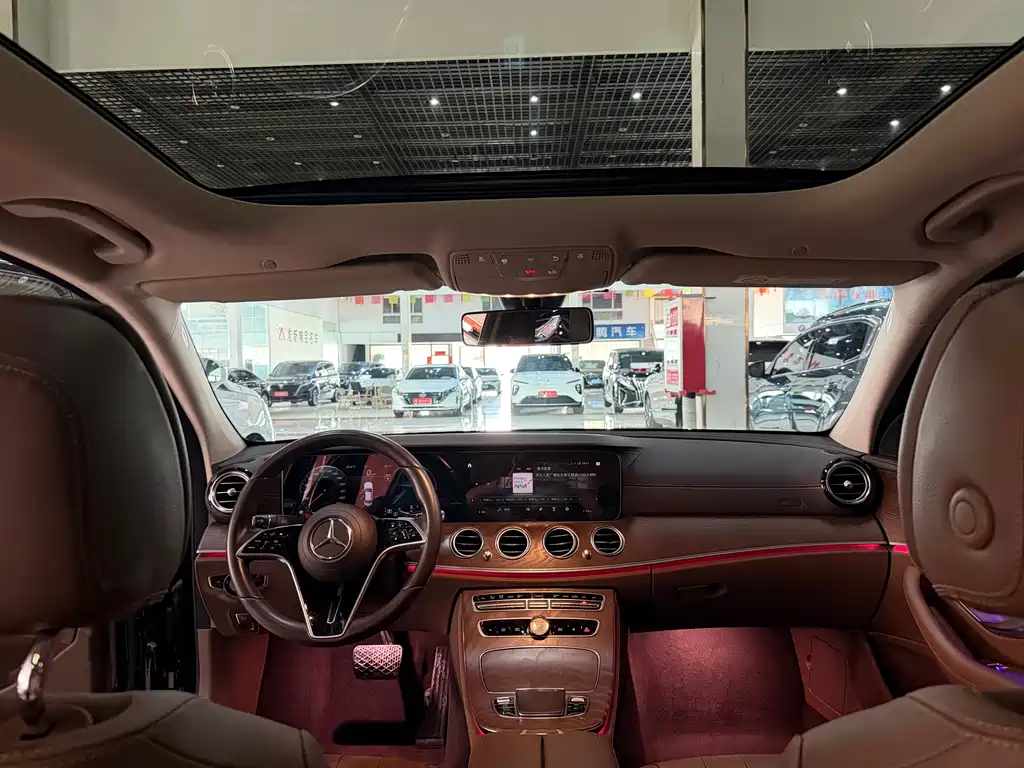 Mercedes-Benz E-Class 2023 — фото 12