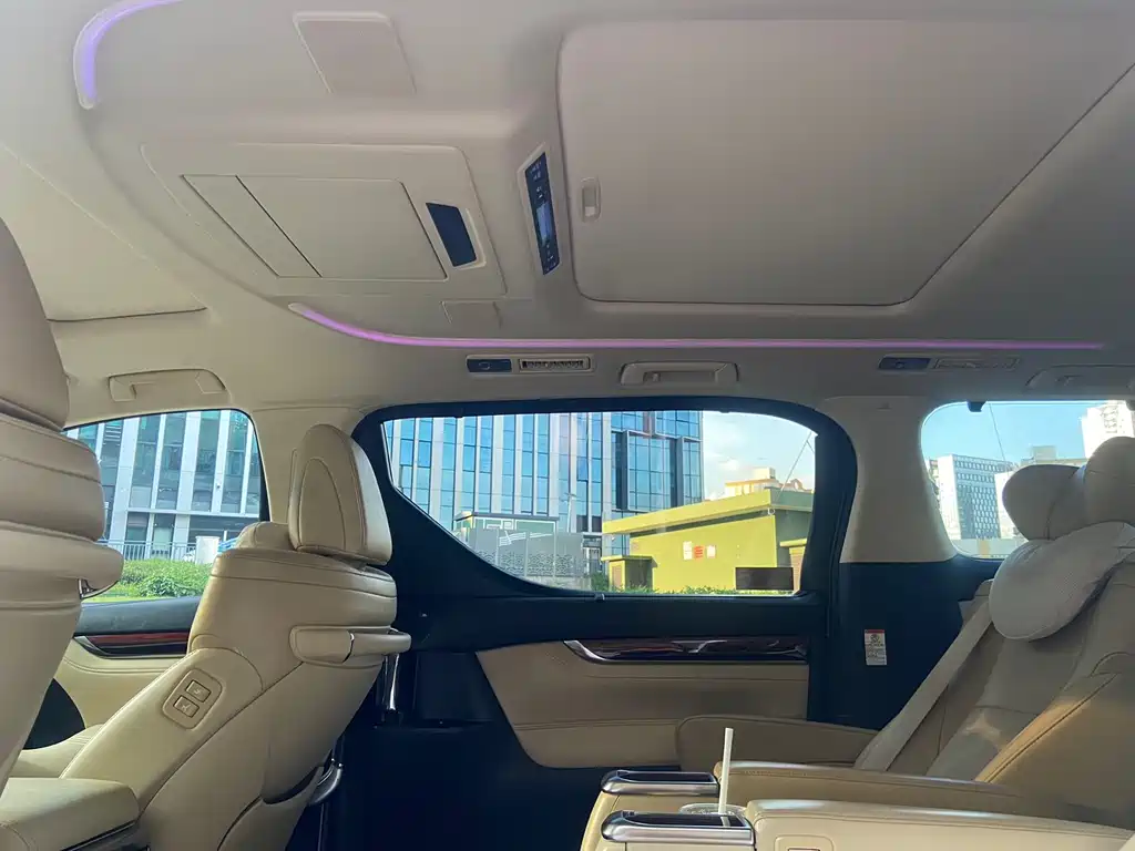 Toyota Alphard 2016 — фото 16