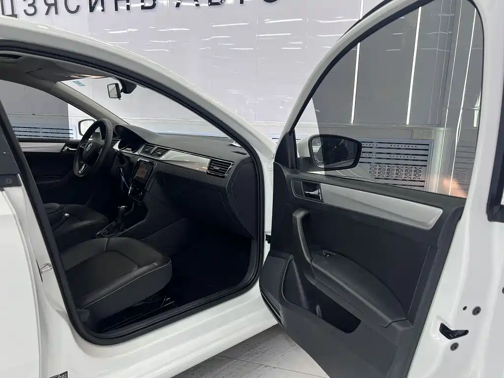Skoda Rapid 2022 — фото 15