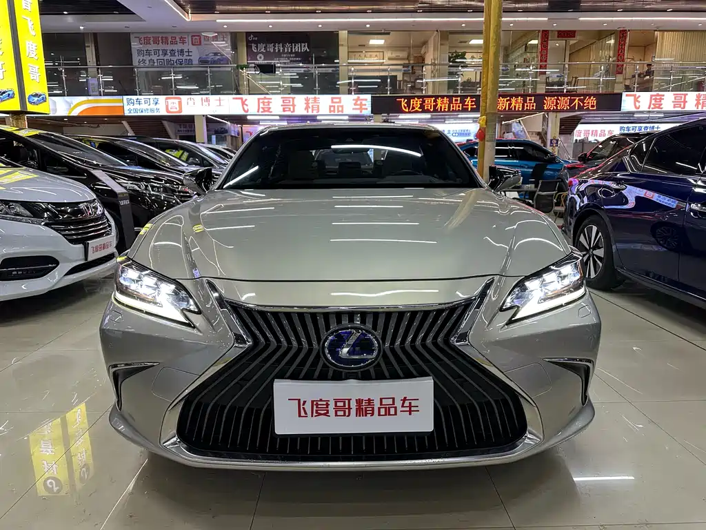 Lexus ES 2020 — фото 2