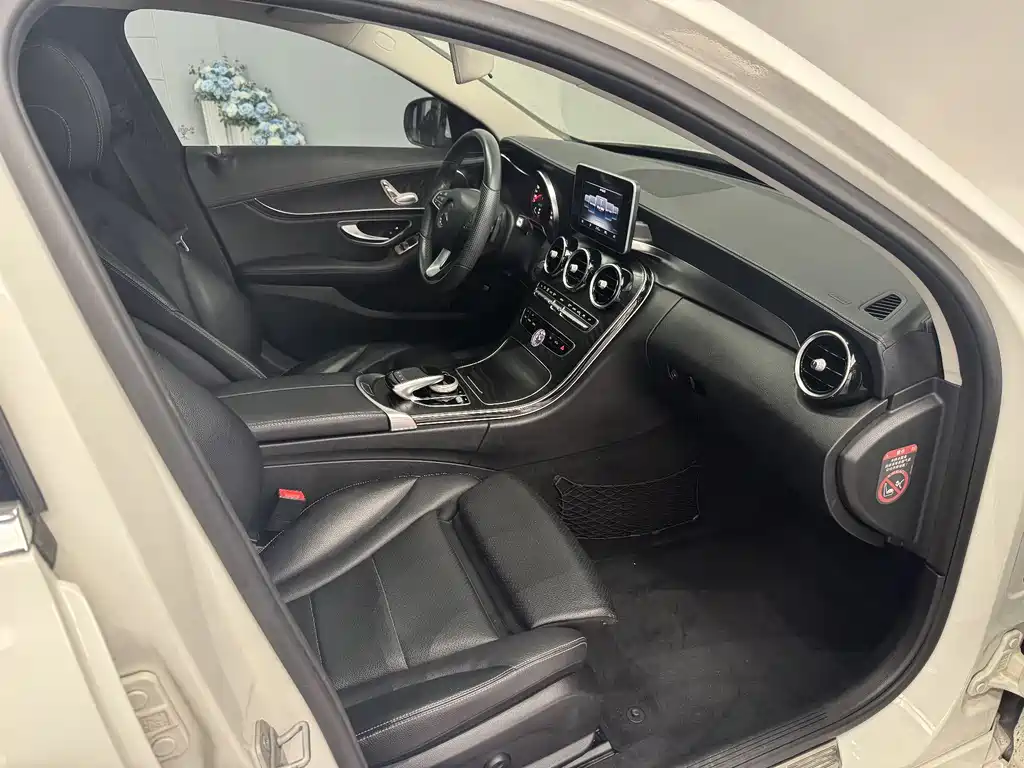 Mercedes-Benz C-Class 2016 — фото 17