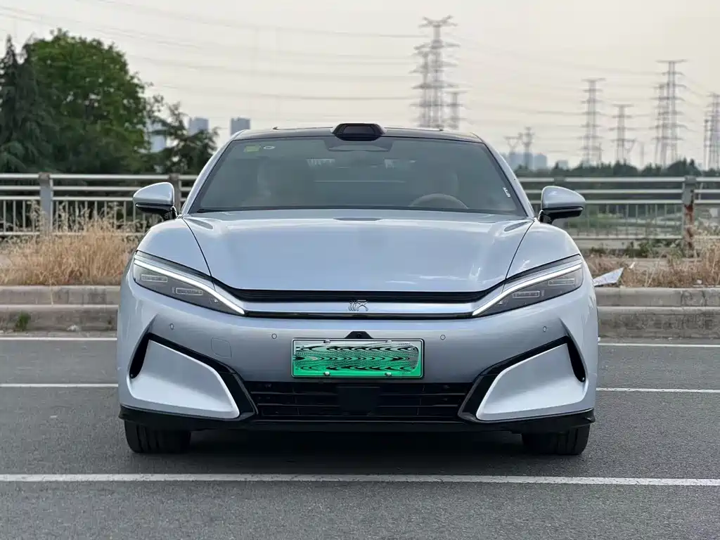 BYD Han L 2025