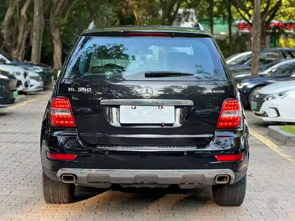 Mercedes-Benz M-Class 2011