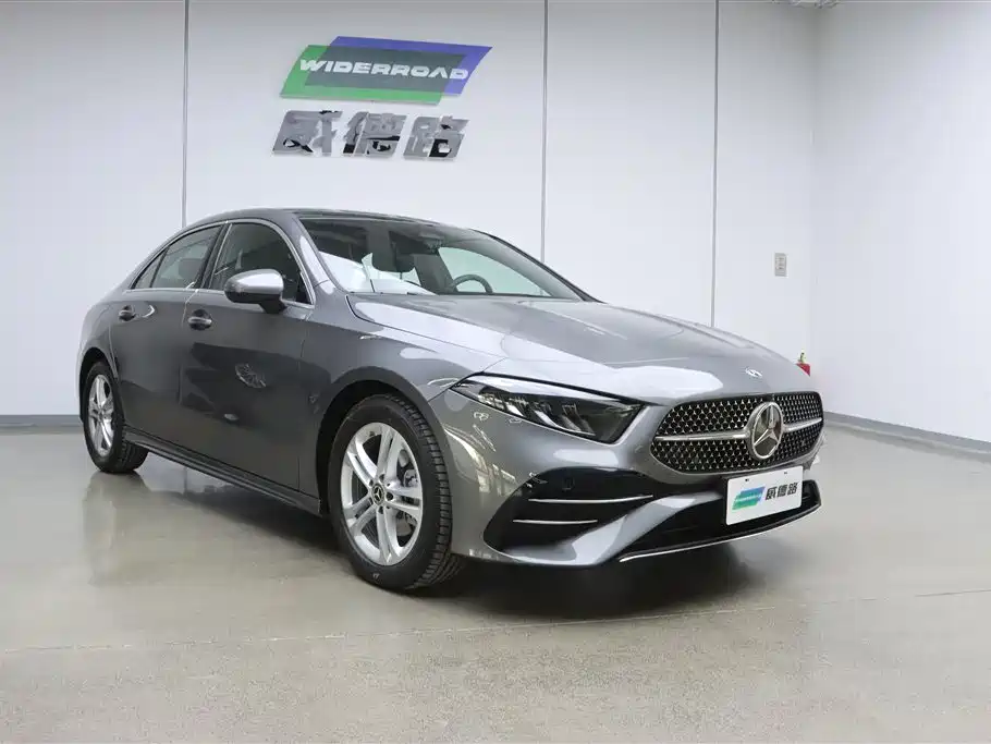 Mercedes-Benz A-Class 2025 — фото 3