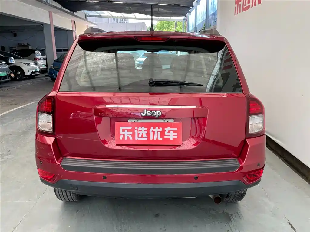 Jeep Compass 2014 — фото 4